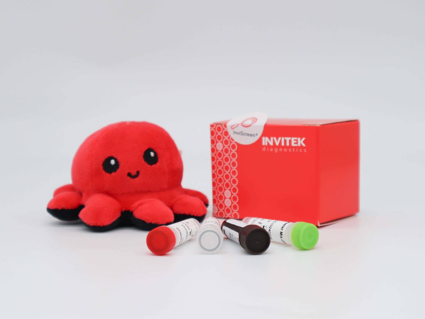 Box packaging of the InviScreen® Clostridium Botulinum Detection Kit with reagents for botulinum neurotoxin PCR.
